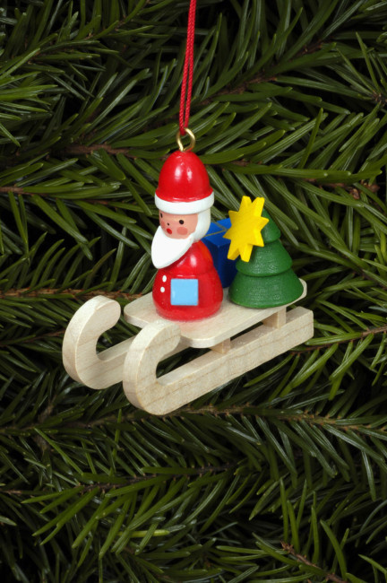 Baumbehang Nikolaus auf Schlitten