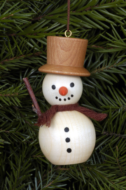 Baumbehang Schneemann Farbe natur
