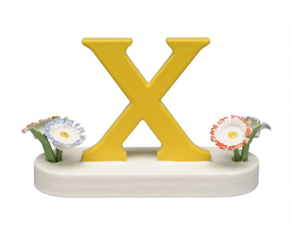 Buchstabe X mit Blumen