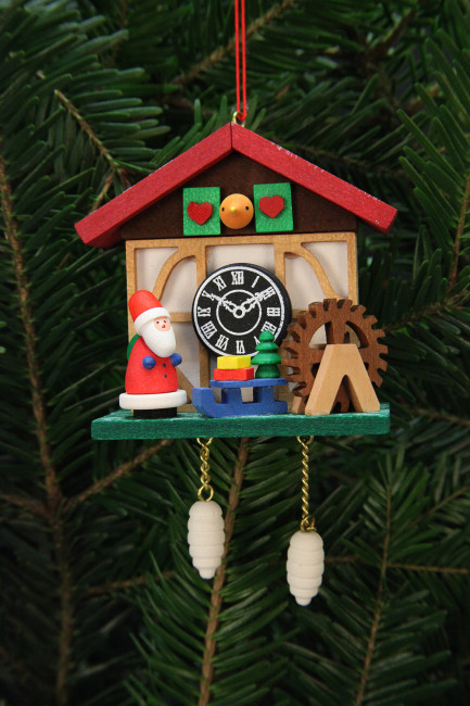 Baumbehang Uhrenhäuschen Nikolaus am Wasserrad
