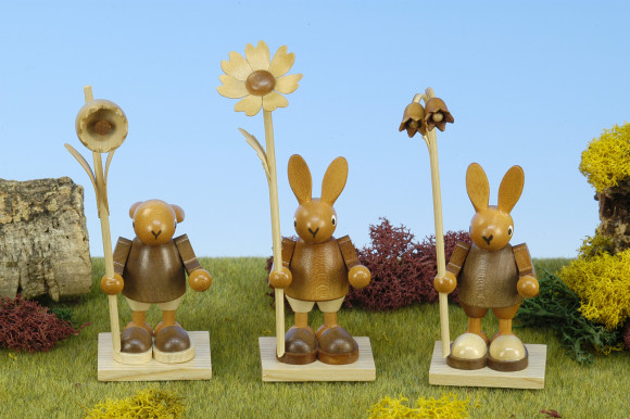 Hase mit Glockenblume natur