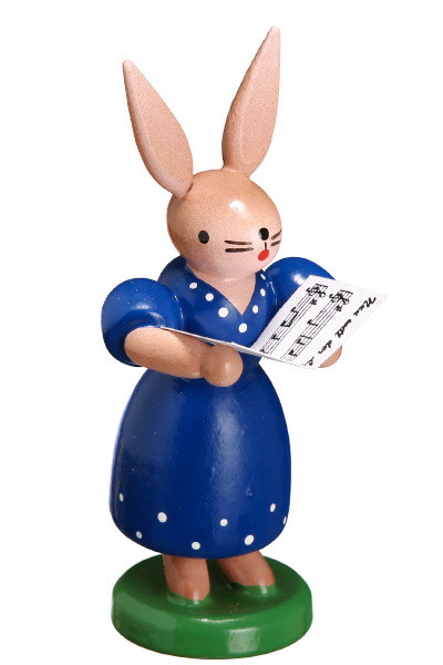 Hasenfrau mit Notenblatt, stehend