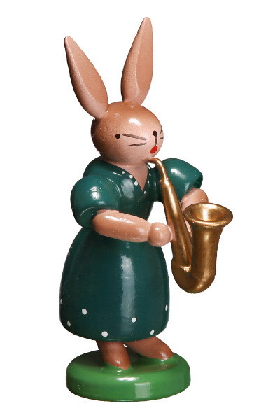 Hasenfrau mit Saxophon - grünes Kleid