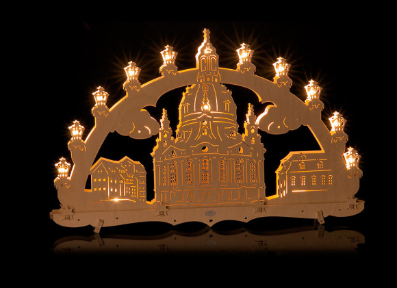 Lichterbogen mit Frauenkirche