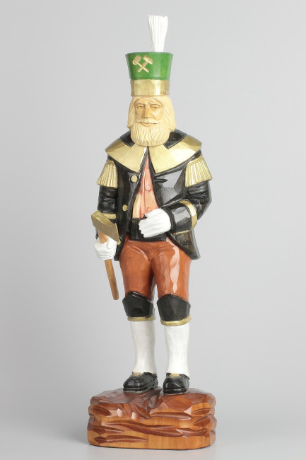 Geschnitzter Bergmann, farbig, Haar natur, Hut grün, 34 cm