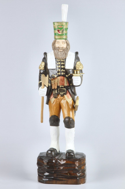 Geschnitzter Bergmann mit Messing-Kerzenhalter, farbig, Haar farbig, Exklusiv - 47 cm