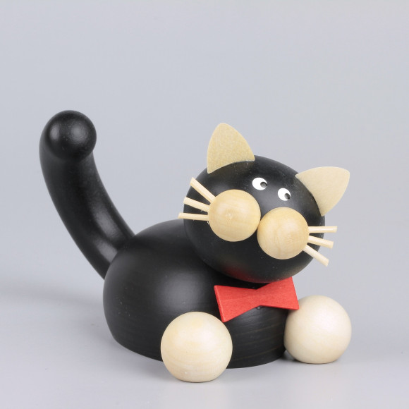 Kater Kurt auf der Lauer