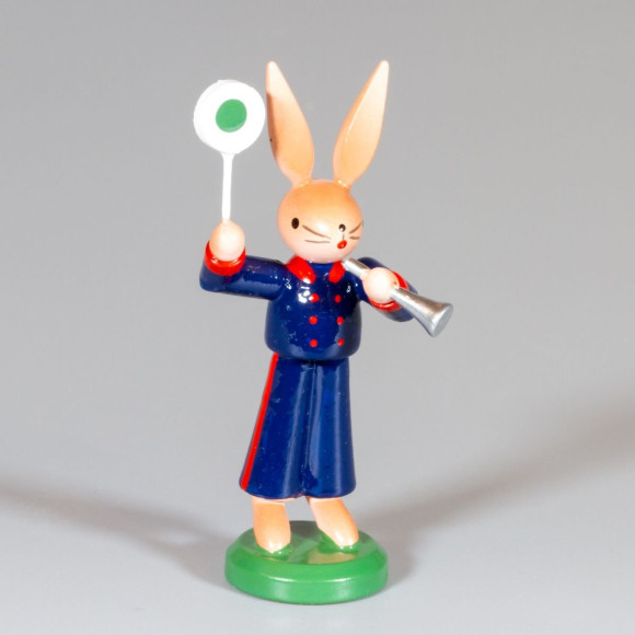 Hase Schaffner mit Pfeife