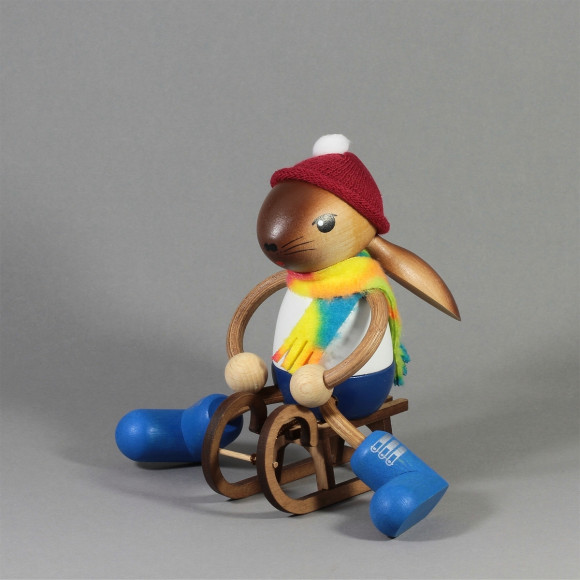 Kuhnerthase Hase auf Schlitten