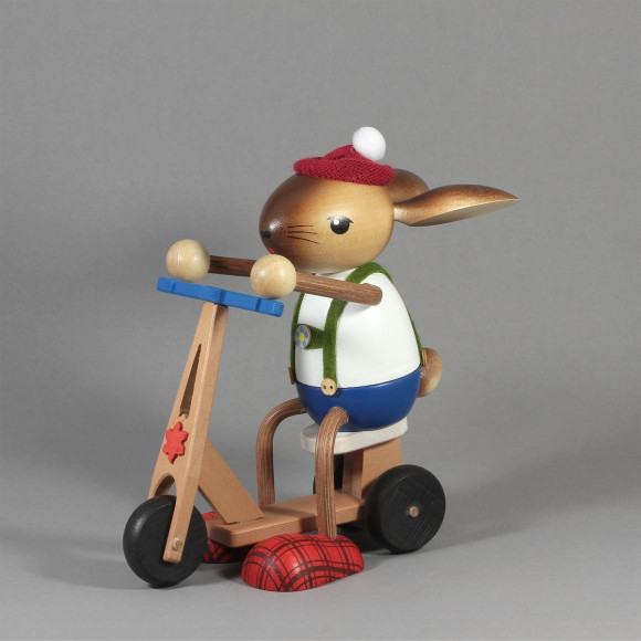 Kuhnerthase Hase auf Roller