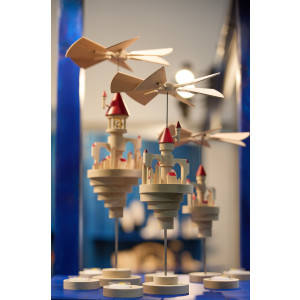 Pyramide Luftschloss Luna mit roten Dächern - 50 cm