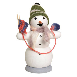 Räuchermann Schneemann mit Strickzeug