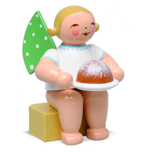 Engel klein mit Kuchen, blondes Haar