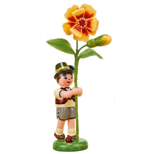 Blumenkind Junge mit Tagetes