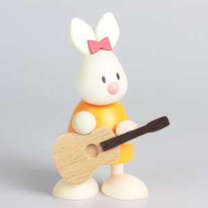 Osterhase Kaninchen Emma mit Gitarre