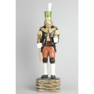 Geschnitzter Bergmann mit Messing-Kerzenhalter, farbig, Haar farbig, Hut grün, 47 cm