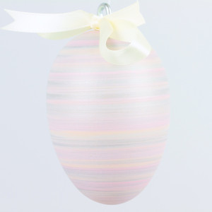 Handgedrechseltes Maxi Osterei, 8 cm, Einzelstück