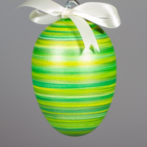 Handgedrechseltes Maxi Osterei, 8 cm, Einzelstück