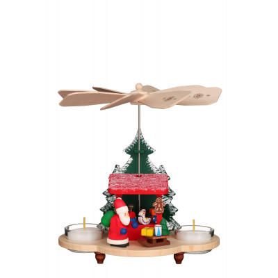 Pyramide Weihnachtsmann auf Striezelmarkt
