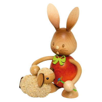 Hase Stupsi mit Lamm