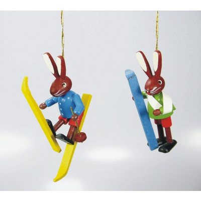 Baumbehang Skihase Sturzhase und Verletzter mit gebrochenem Skier