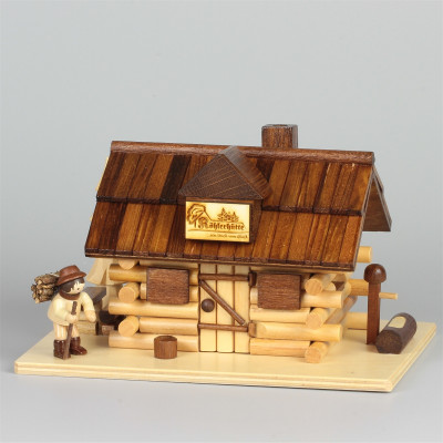 Räucherhaus Blockhaus Köhlerhütte mit Figur