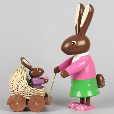 Osterhäsin mit Kinderwagen farbig, 20 cm