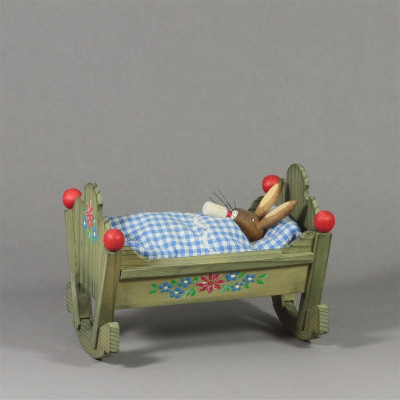 Wiege mit Osterhasenbaby, Decke blau