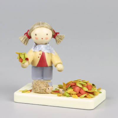 Mädchen mit Igel