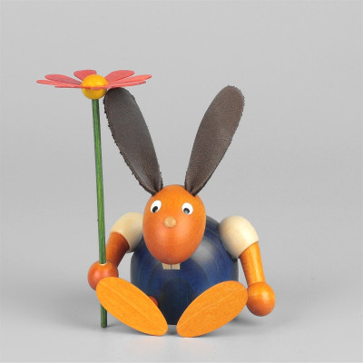 Hase mit Blume, sitzend, blau, 7 cm