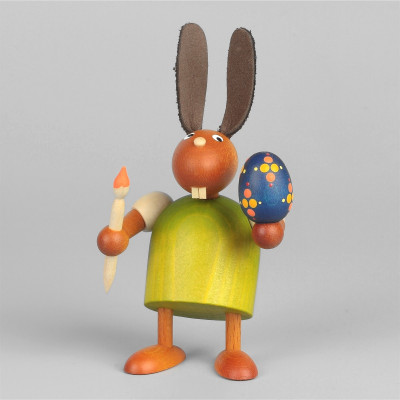 Hase mit Pinsel und Ei, grün, 7 cm