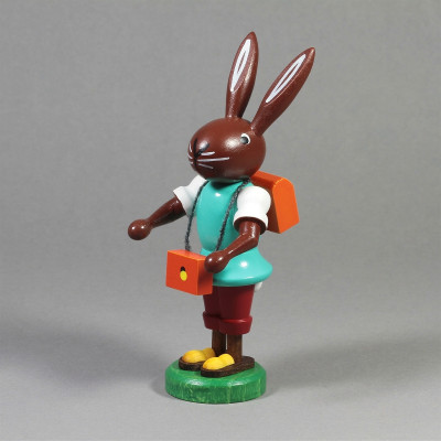Hase mit Ranzen