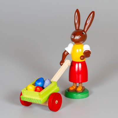 Häsin mit Eierkarre